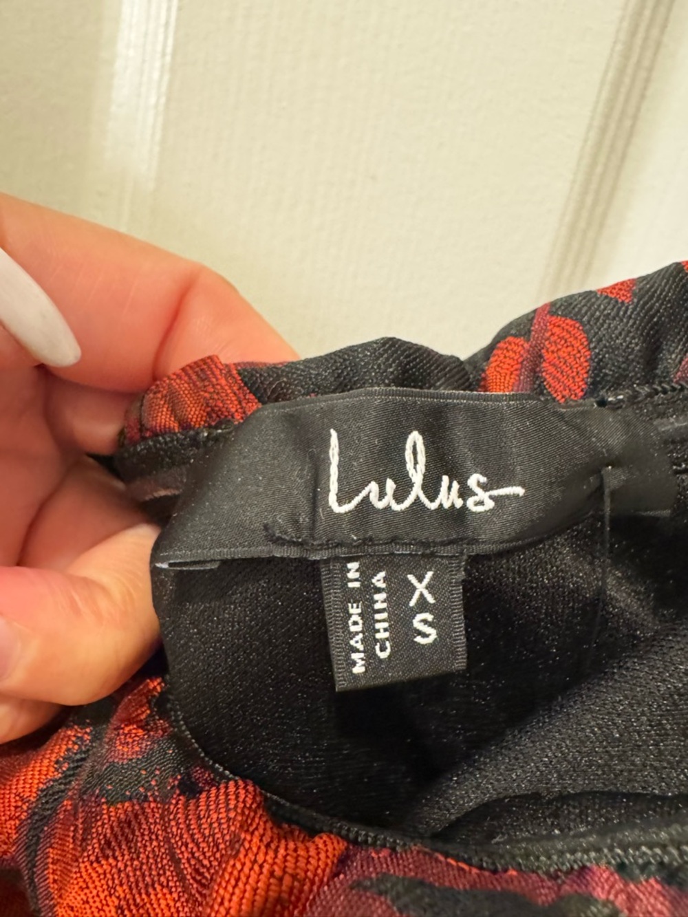 NWT Lulus Polished Muse Black and Red Jacquard Strapless Midi dress Sz XS - Picture 11 of 11
